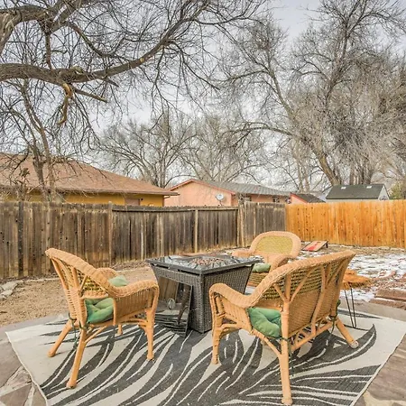 Villa 5 Minutes To Downtown And Just Minutes To Military And Hospitals